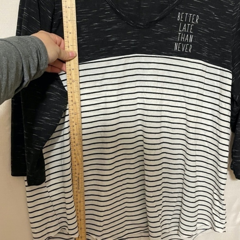 3/$25 Maurices Womens T-Shirt 3/4 Sleeve Graphic Soft Oversized Size 2X - Picture 8 of 11